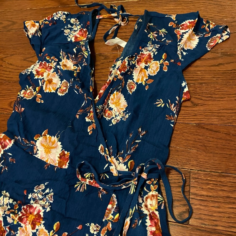 Xhilaration wrap dress (brand new)